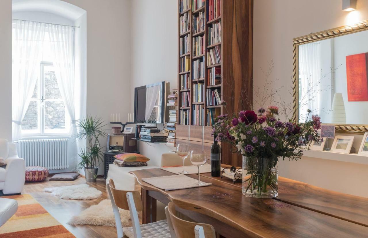 Spacious Old Town Luxury Apartment Linz Eksteriør billede